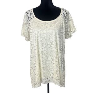 🌹Brittany Black - Ivory Floral Lace Stretchy Blouse - Size 2X